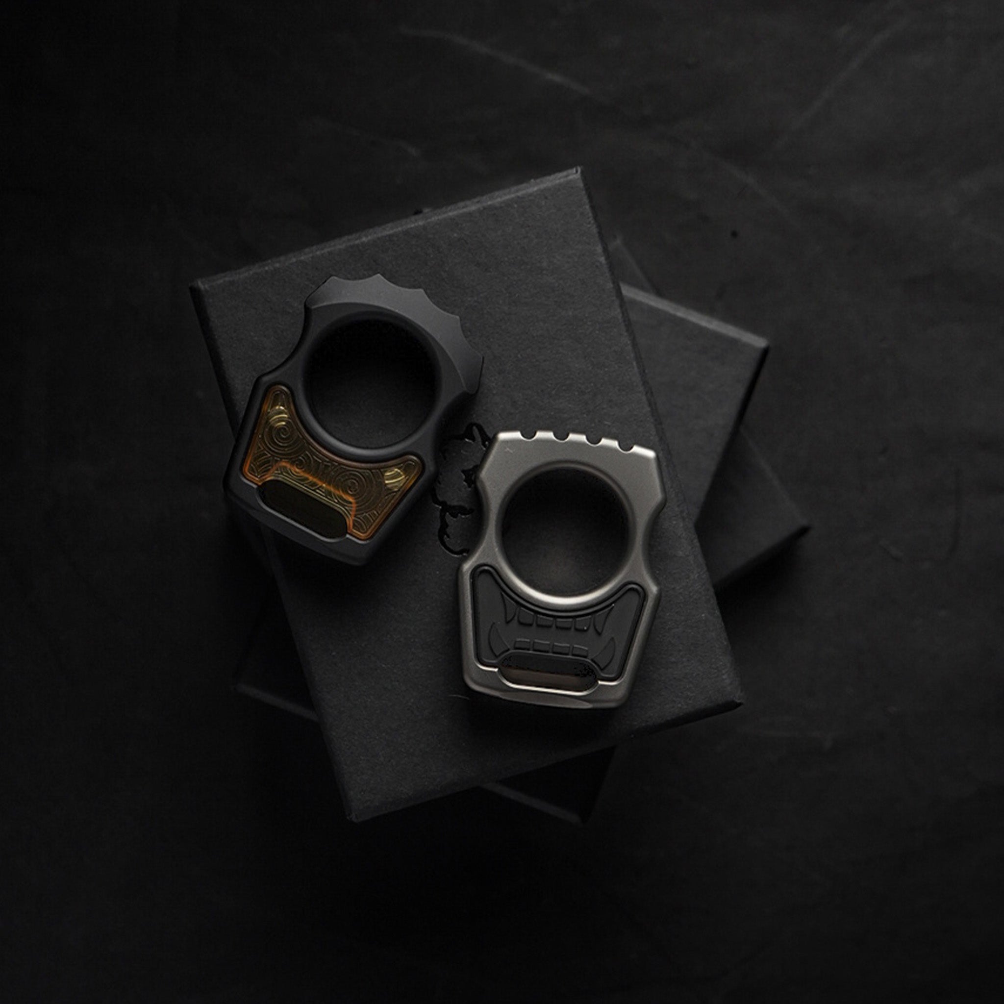 Set of Titanium Edc Knucks Swampy Whale & Replaceable Black Aluminum Inlay Mengu Mempo